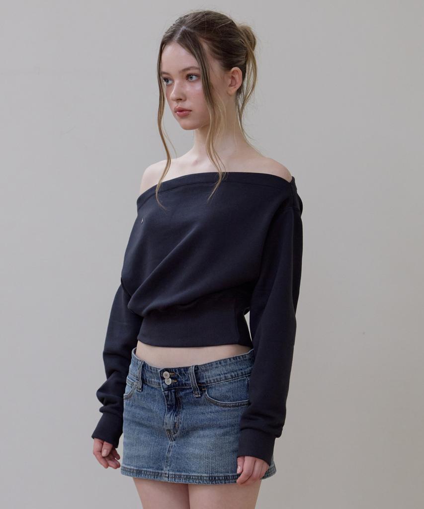 ROSEFRANTZ Crop Off Shoulder Sweatshirt [Charcoal]