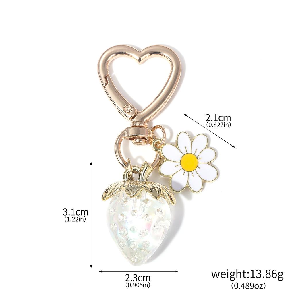 Cute Strawberry White Daisy Keychain Y2k Fruit Kawaii Heart Flower Keyring Backpack Pendant Men Women Jewelry Gifts