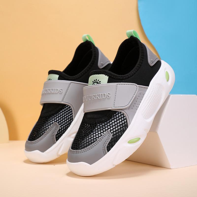 Boys shoes 2025 summer single net breathable female students middle and older children go out lightweight sports shoes fashion casual shoes