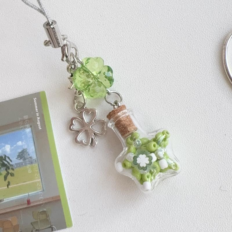 1Pcs Cute Bag Pendant Four-Leaf Clover Beaded Keychain For Women And Girls Lucky Star Wishing Bottle Phone Case Charms Decor