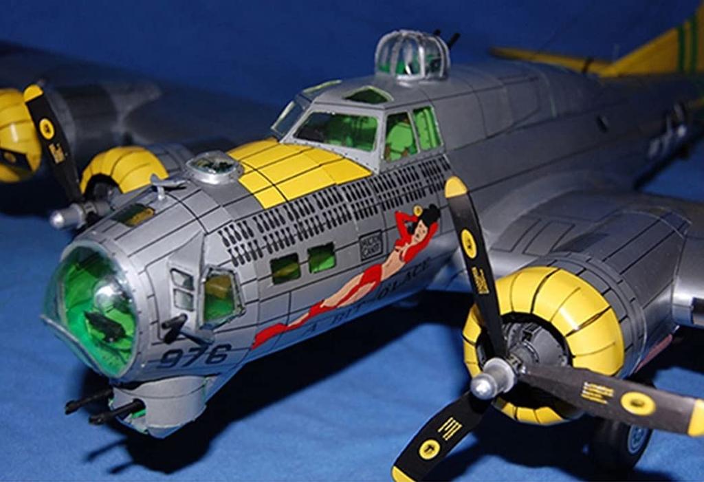 3D Assembly Papercraft Large Strategic Bomber Flying Fortress (B-17G 1/47 Scale)
