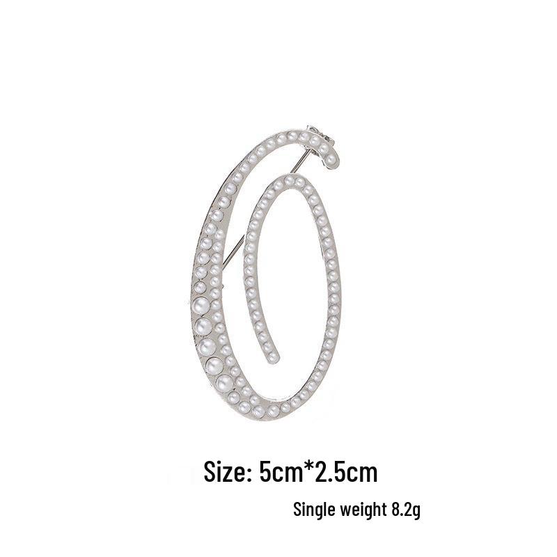 Elegantní brož s perlovým písmenem (26 písmen): Všestranný módní doplněk