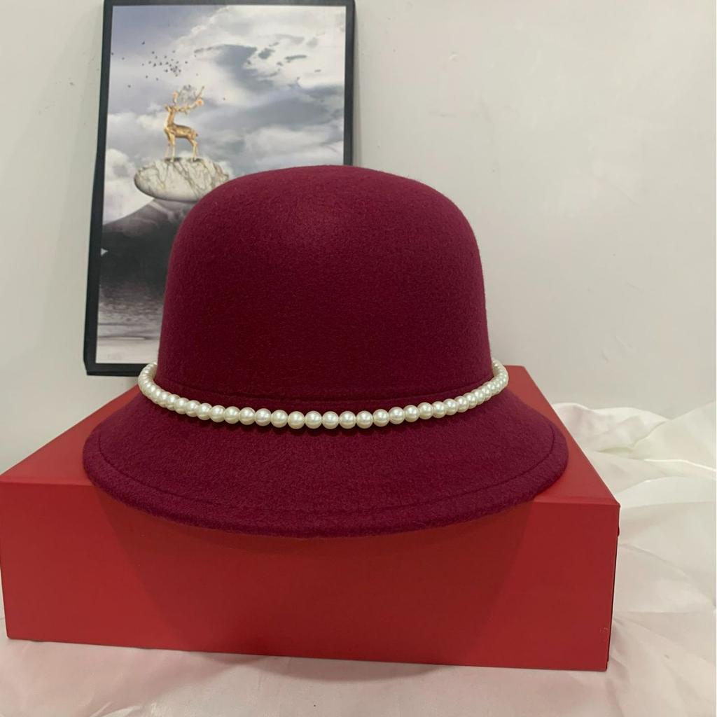 New daughter white rich beauty pearl French top hat women's winter Hepburn style elegant styling basin hat self-operated