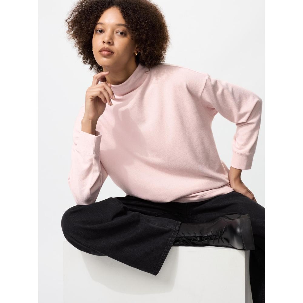 Uniqlo SofT KniT Fleece Mock Neck T