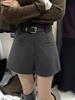 Gonne e pantaloni da donna – Pantaloncini