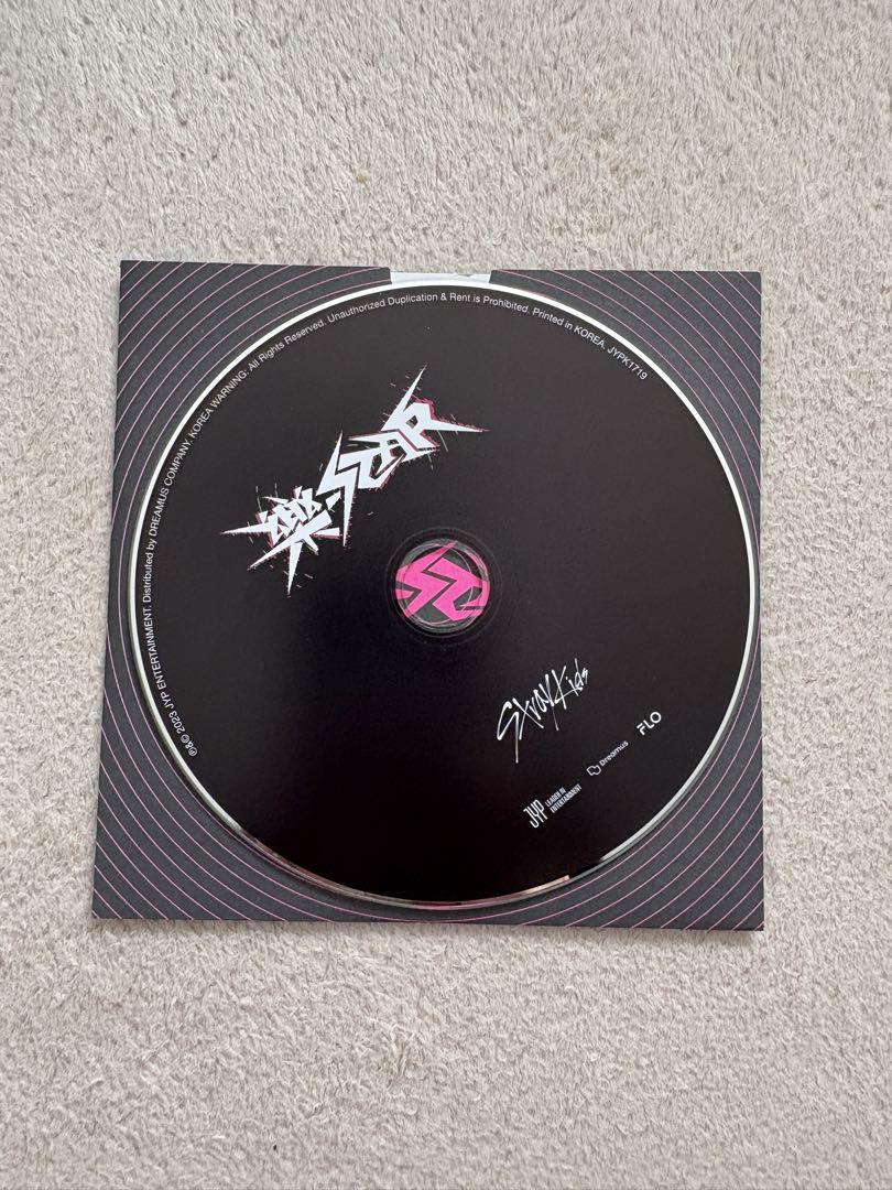 

[USED] Stray Kids SKZ-RockStar CD