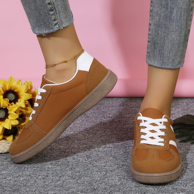 Women's Retro Color-Blocked Flat Low-Top Casual Sports Board Shoes, Training Style, Available In Large Sizes.