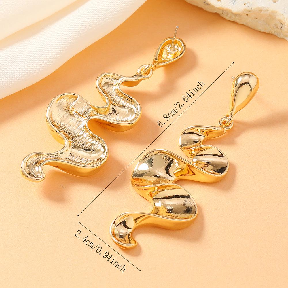 Versatile Irregular Geometric Hollow Gold Earrings for Women