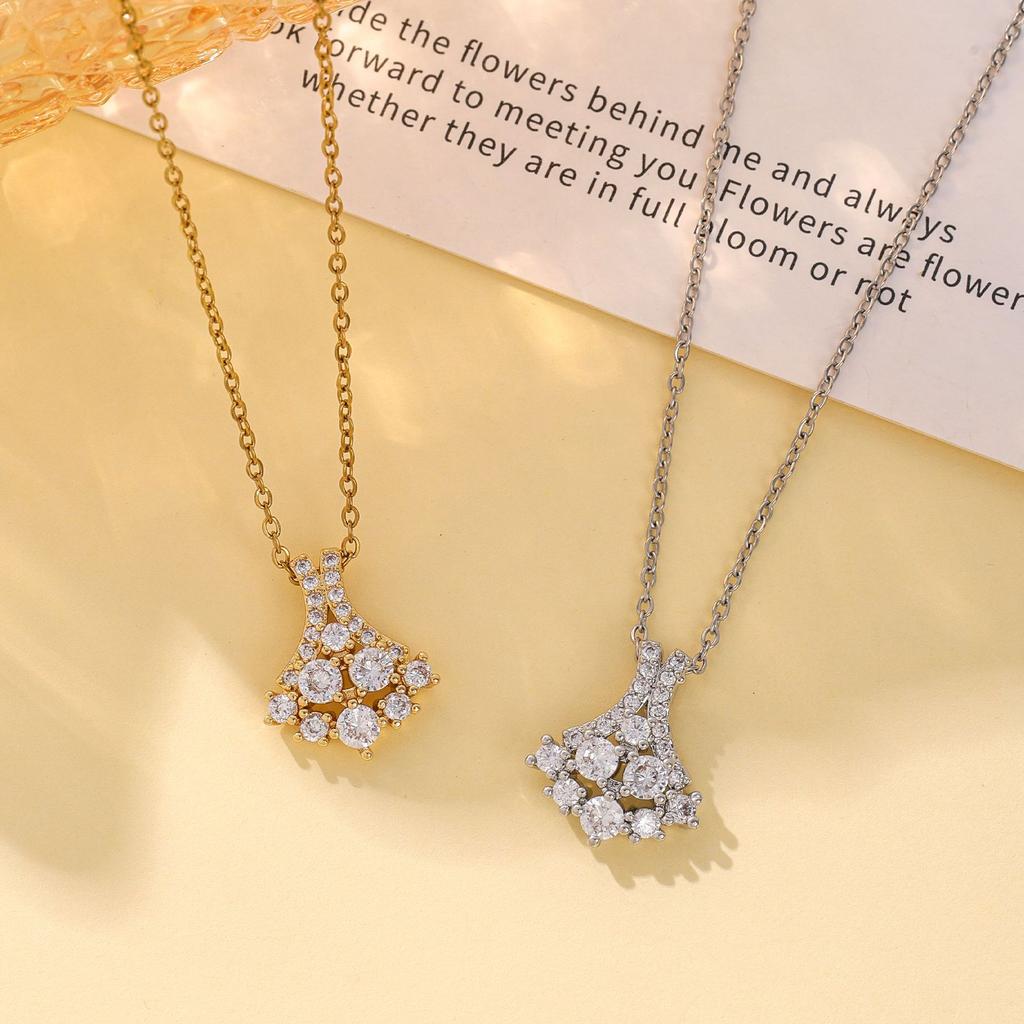 Micro Inlaid Fan Shaped Zircon Pendant Necklace Women Light Luxury High-end Korean Simple Versatile Collarbone Chain Jewelry Gift
