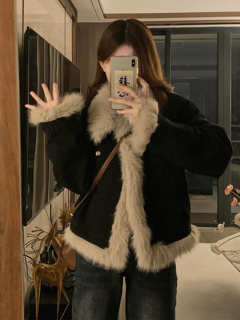 Women's Retro Black Lambswool Denim Jacket - High-End, Short, Fur Collar, Cotton-Padded Coat for Autumn/Winter Fashion