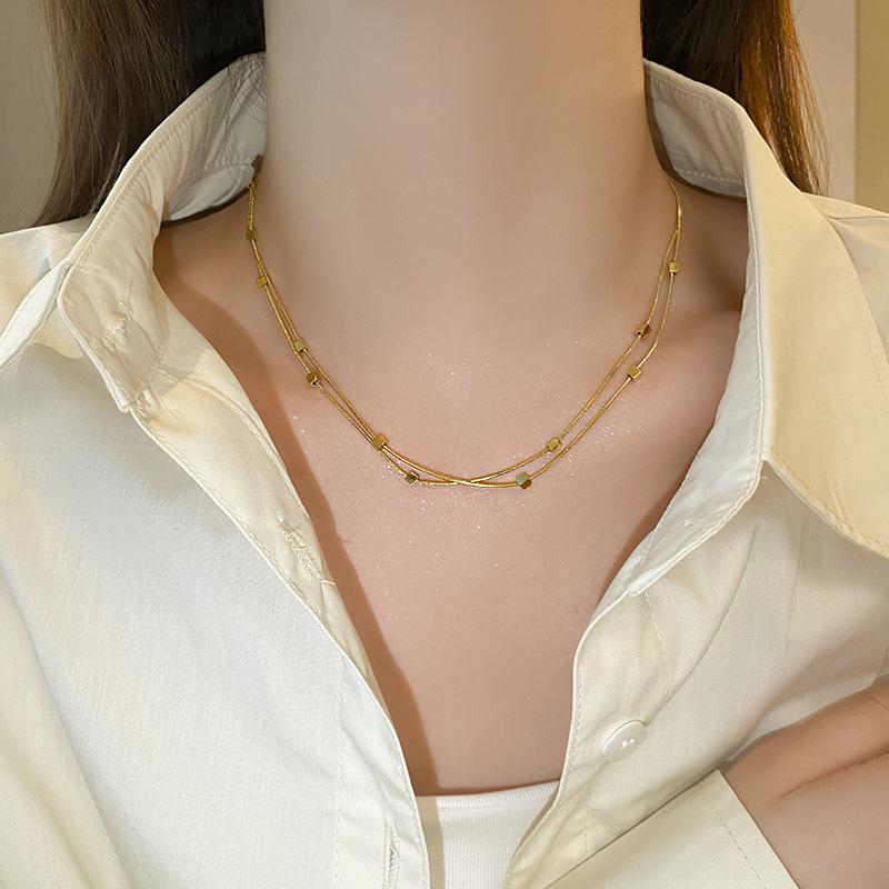 Moda Europeia-Americana Colar Camadas Corrente Serpente Plana Tricamadas para Mulheres - Corrente Clavicular Cruz de Metal