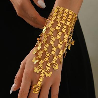 Simple Golden Finger Bracelet Retro Hollow Geometric Pendant Belly Dance
