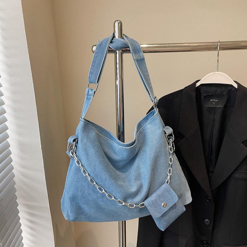 Large capacity bag women's simple winter new fashion shoulder messenger bag retro denim commuter shoulder tote bag