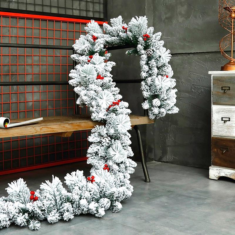 Christmas Rattan Rice Luxury Encrypted Window Display Set with Ball Ornaments and Wreath Decorations