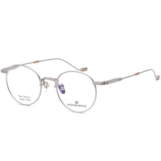 Eonadeoluteu Titanium Eyeglass Frames Furian Round Retro
