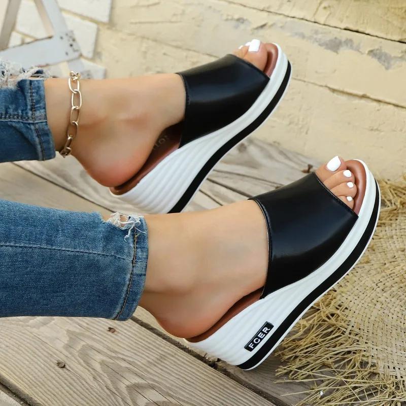 Fashion 2025 Summer Open Toe Women's Slippers Plus Size Hot Sale Platform high Wedges Round Toe Sandals Outdoor Daily Casual Slippers
