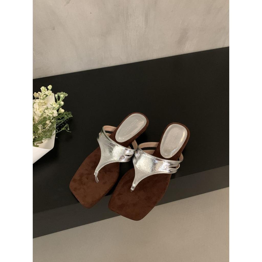 French niche design slope heel flip-flops shoes women's outer wear 2025 summer new silver Roman sandals