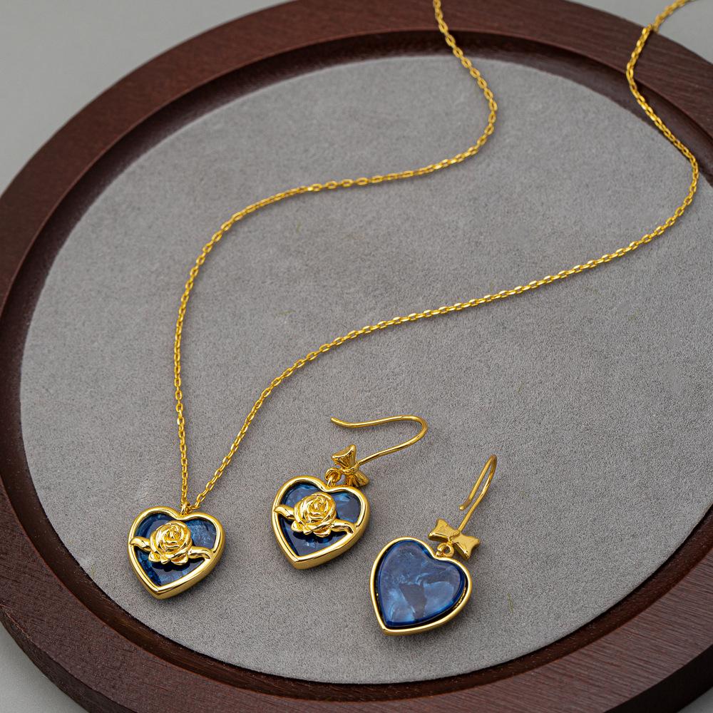 

Европейские и американские украшения, легкая роскошь, нишевый дизайн, высококлассные и изысканные, трогающие сердце, синие серьги, набор колье и серег, серьги для женщин