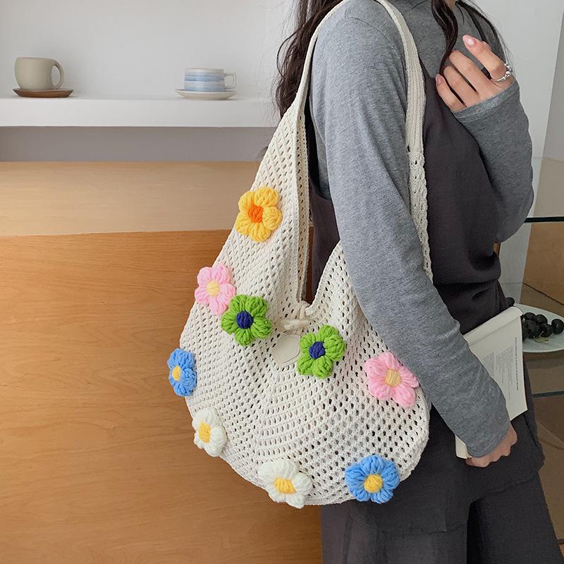 2026 Women's One-Shoulder Tote: Large Capacity, Three-Dimensional Floral Hollow Woven Design