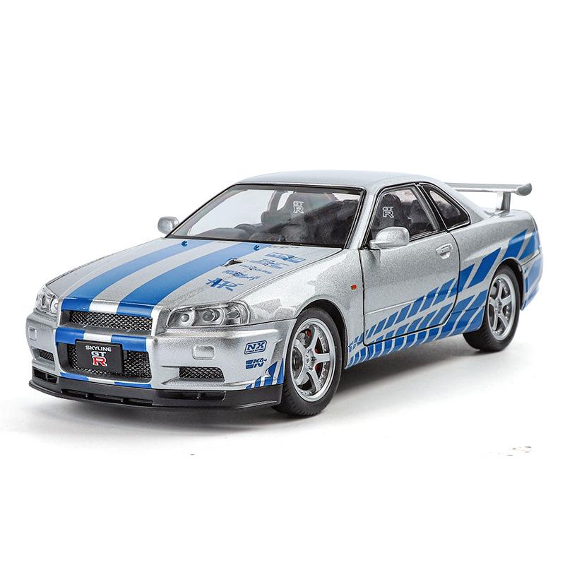1:24 Alloy GTR R34 Model Car Toy with Sound, Light, Openable Doors, Four-Wheel Steering, and Pull-Back Action
