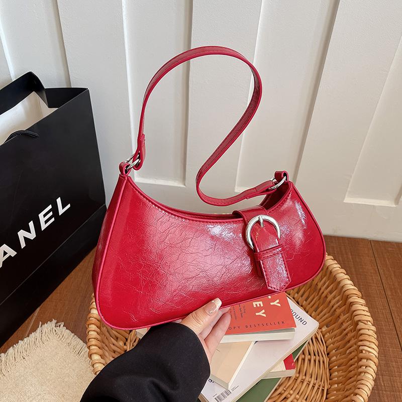 French Style Underarm Bag 2026 New Summer Chic Lady Shoulder Bag Solid Pu Leather Lady Handbag Totes Shopper Purse Red Clutches
