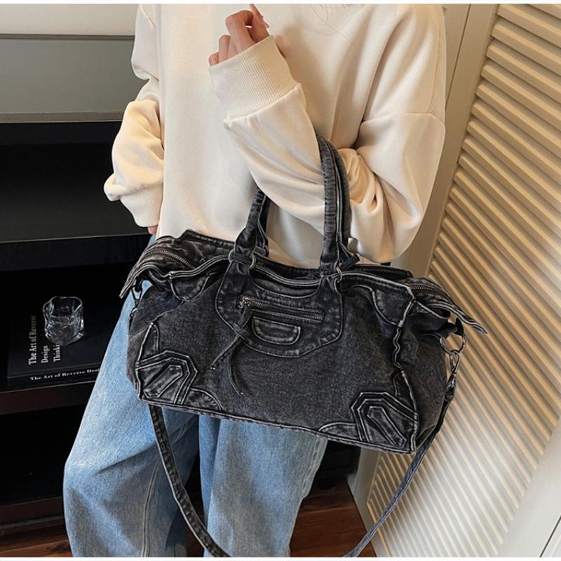 Vintage Washed Denim Tote Bag With Rivet Detail Retro American Style Large Capacity Shoulder Bag For Women Y2k Motorcycle Bag