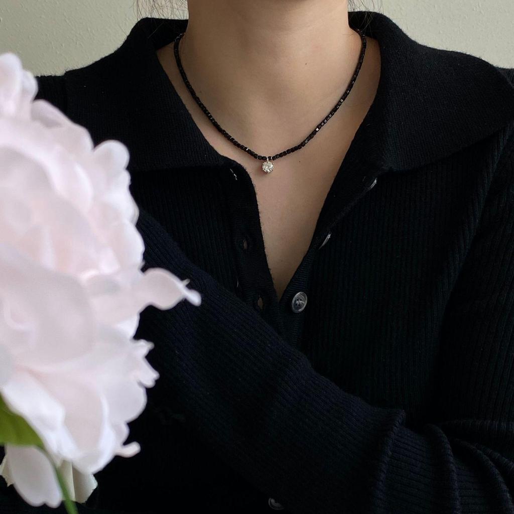 High-End Cold Style Zircon Black Spinel Necklace: Light Luxury, Versatile, and Elegant Clavicle Chain.