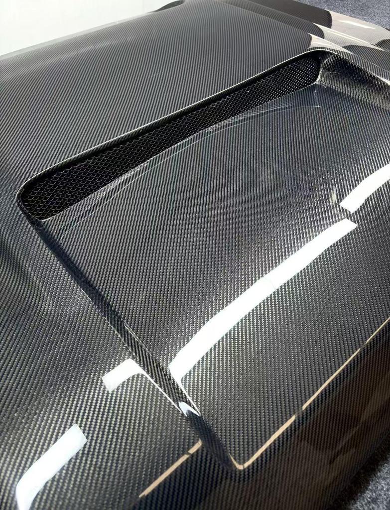 Carbon Fiber Hood Mod for Toyota LC71/76/78, Bright Finish, Double-Sided Installation