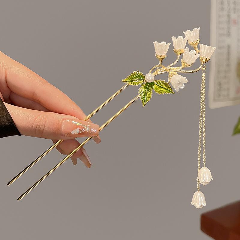 Four Seasons Chinese Tassel Hairpin: Ancient Style Hanfu with Fresh Pearl and Jiangnan Classical Cheongsam Hair Accessory