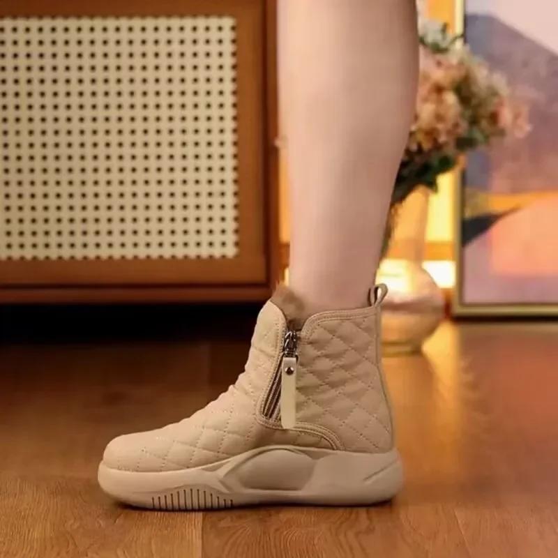 Fashion Ladies Shoes On Sale 2024 Side Zip Women's Boots Winter Round Toe Plush Fleece for Warmth Solid Short Barrel Platform Snow Boots