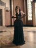Elegantes ärmelloses Spitzen-Neckholder-Kleid mit hohem Bund - Aufwendig besticktes rückenfreies Modell 2026.