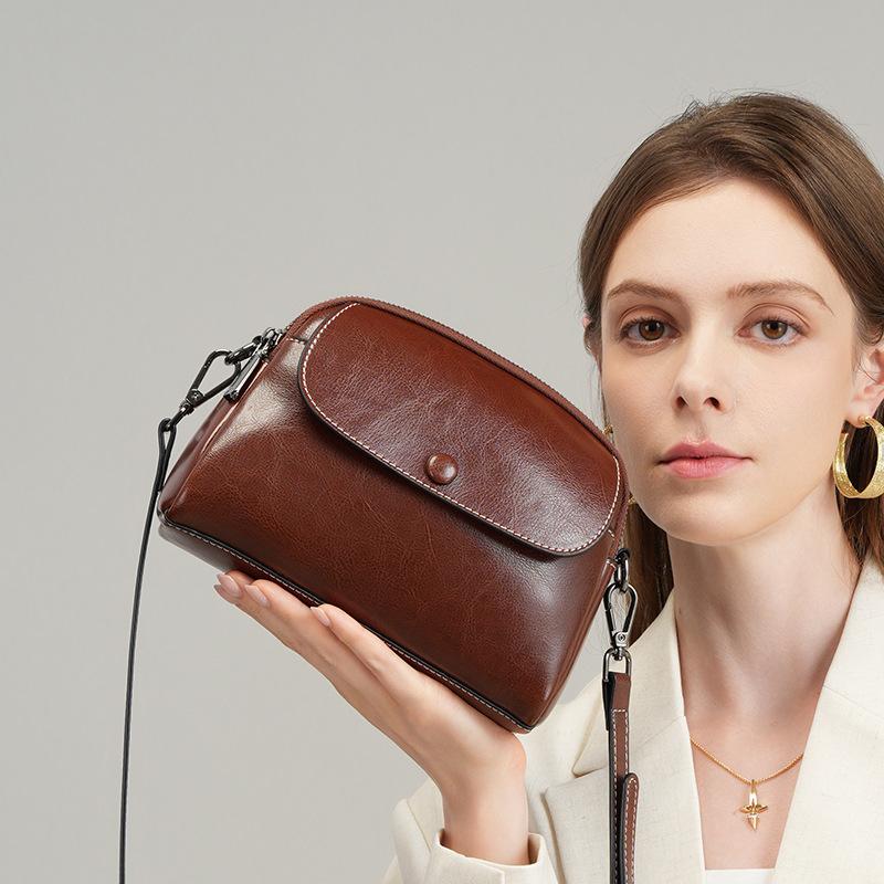 Leather Bag Women'S Trendy Retro Versatile Small Round Bag Temperament Shoulder Messenger Bag Fashion