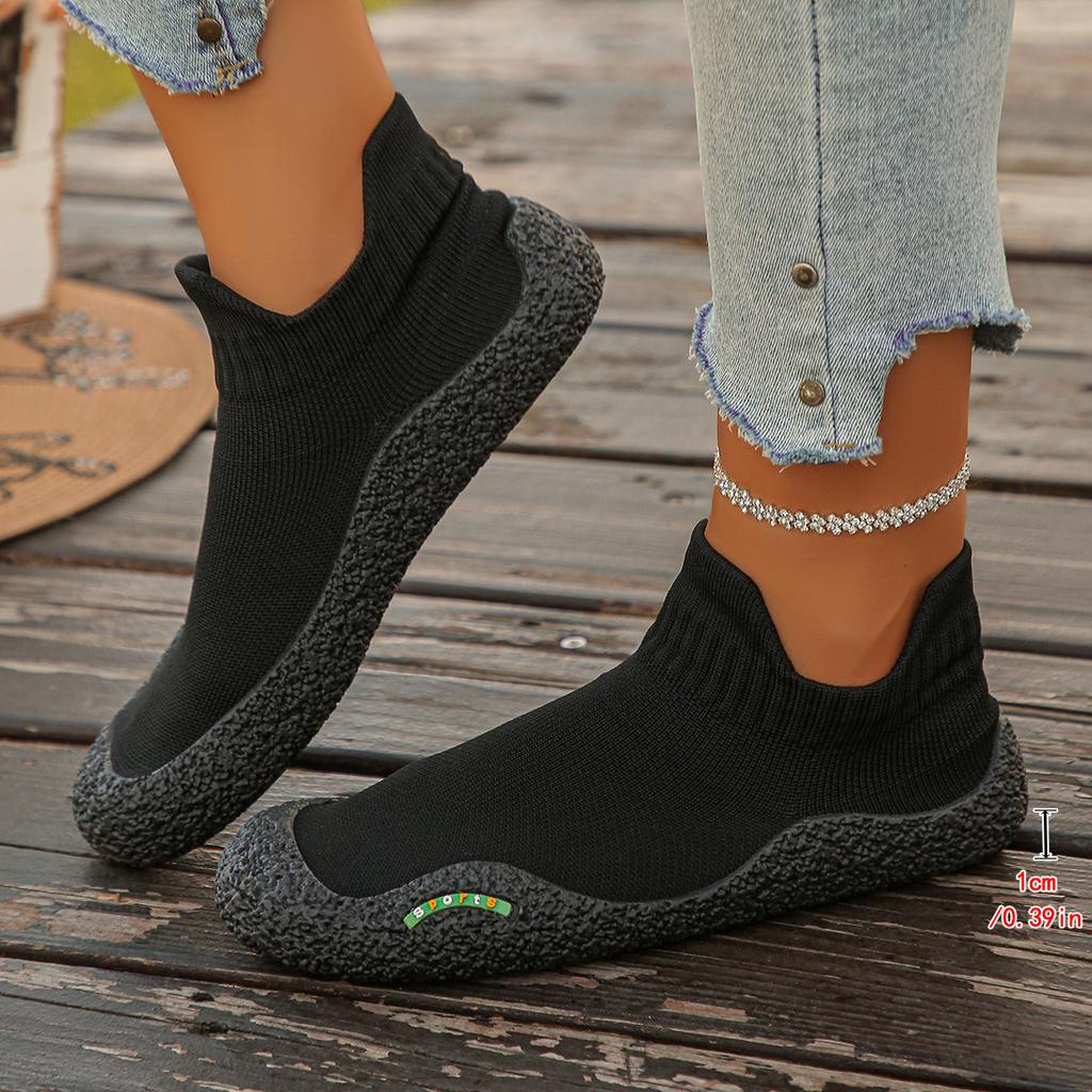 Autumn and winter new knitted women's shoes light and comfortable solid color women's shoes daily casual versatile style