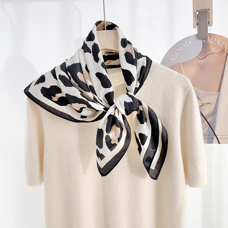 European and American retro and versatile high-end leopard print silk hair 68 herringbone pattern square scarf design sense fashion temperament shawl