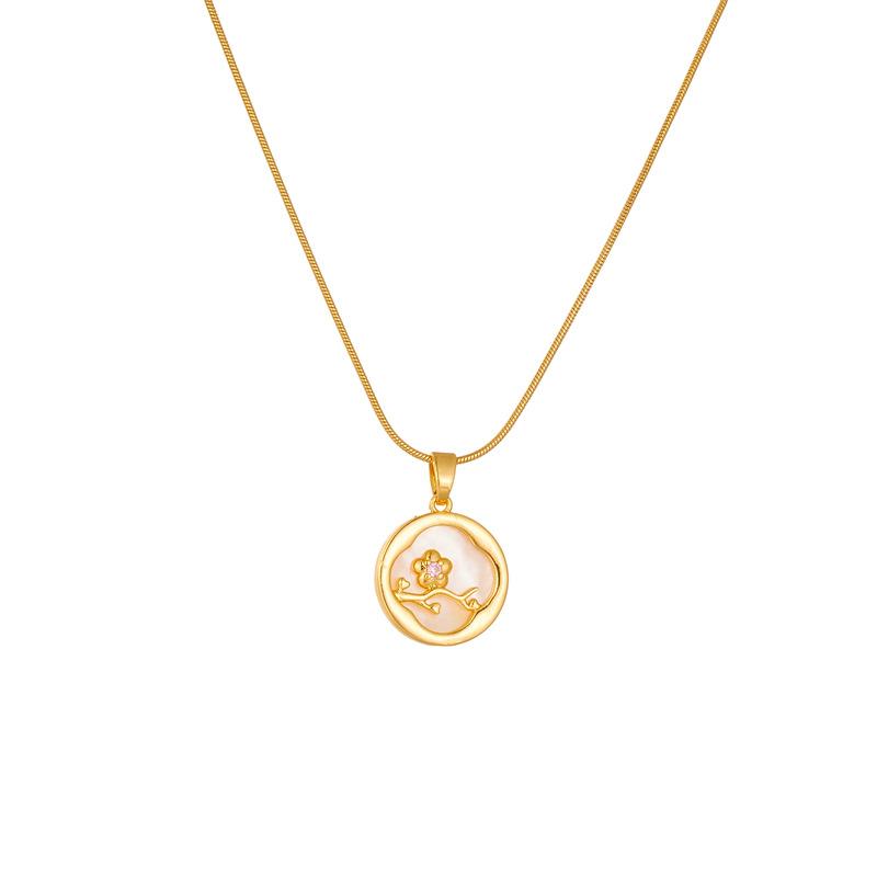 Niche Creative Vintage Flower Heart Diamond Inlaid Mother of Pearl Pendant Necklace Elegant Temperament Accessory