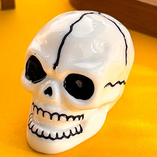 Yousheng Halloween Skull Decoration, Black White Gothic Ornament for Spooky Party, Resin Haunted House Table