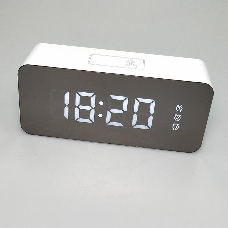 HD Mirror Alarm Clock Multifunctional Mirror Digital Alarm Clock Silent Mirror Clock Makeup Mirror