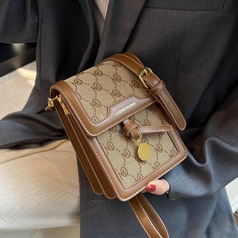 New Mini Cell Phone Bag Retro Geometric Flower Girl Shoulder Bag Fashion with Cover Ladies Crossbody Metal Decoration PU Materia