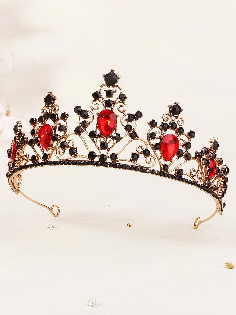 European & American Retro Luxury Alloy Bride Crown: Noble Hollow Headwear Photo Styling Accessory for Wedding Dresses