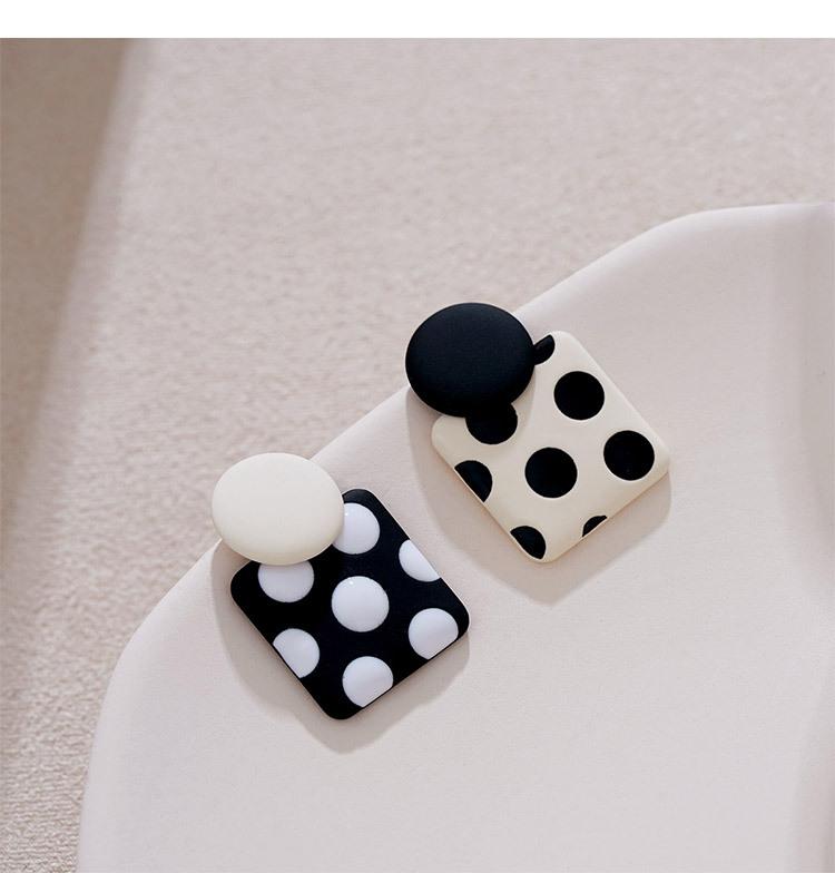 

Korean Fashion Retro Cute Geometric Asymmetric Wave Dot Stud Earrings For Women s Trendy Contrast Color Pendant Earrings Gifts 1 Pair