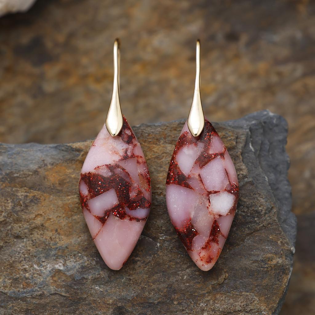 New hot-selling European and American bohemian natural stone leaf pendant earrings retro jewelry