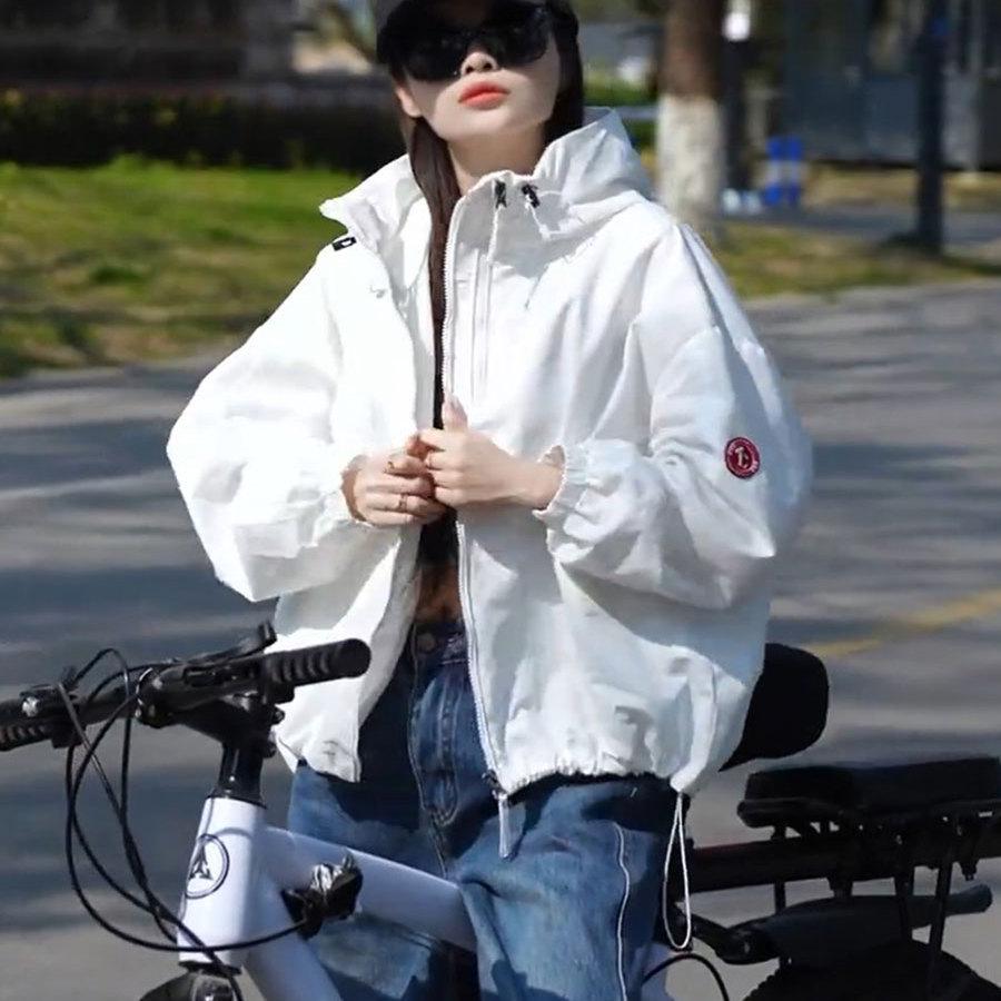 Women's European-Style Casual Windbreaker: 2025 Spring/Autumn Loose Versatile Sports Jacket