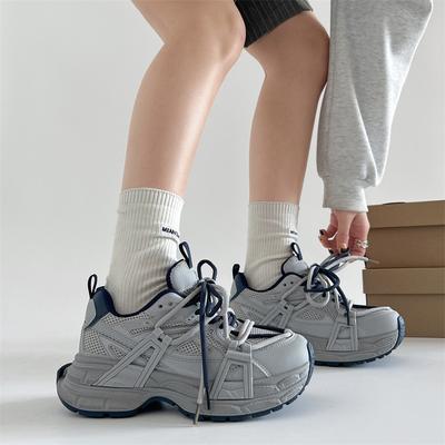 Populaire retro voeten tonende kleine platform dad schoenen dames 2025 nieuw voorjaar en herfst lichtgewicht hoogteverhoging casual sportschoenen