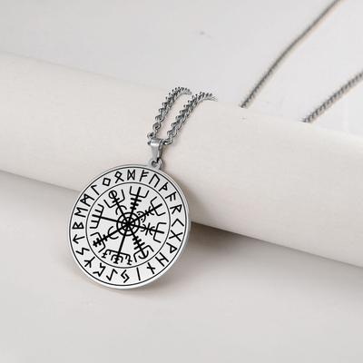Nordisches Symbol des nordischen Kompasses in Runenkreis-Anhänger-Halskette aus Edelstahl, Amulett-Halskette
