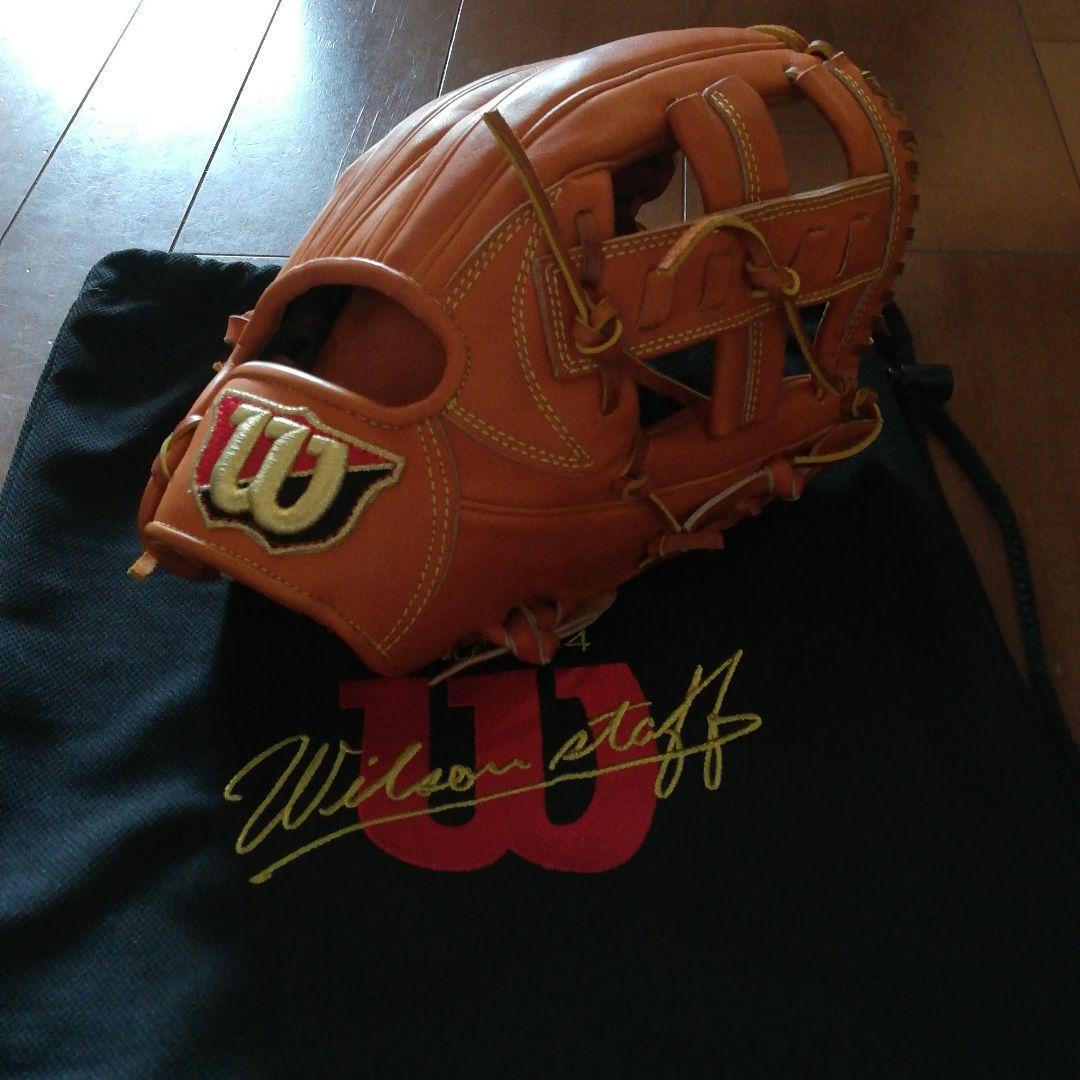 Used Wilson baseball glove