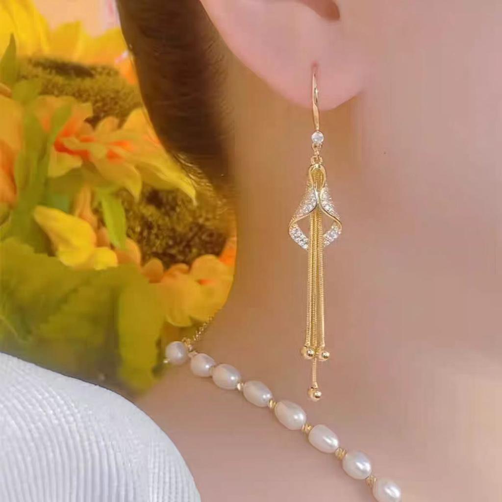 Temperament Korean Version Fashionable Geometric Rhombus Long Fringed Earrings Women's Versatile Full Diamond Earrings Light Luxury Face Thin Earrings