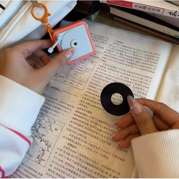 Creative Retro Voice Recorder Pendant Decompression Music Box Small Toy Girl Bag Keychain Pendant Toy