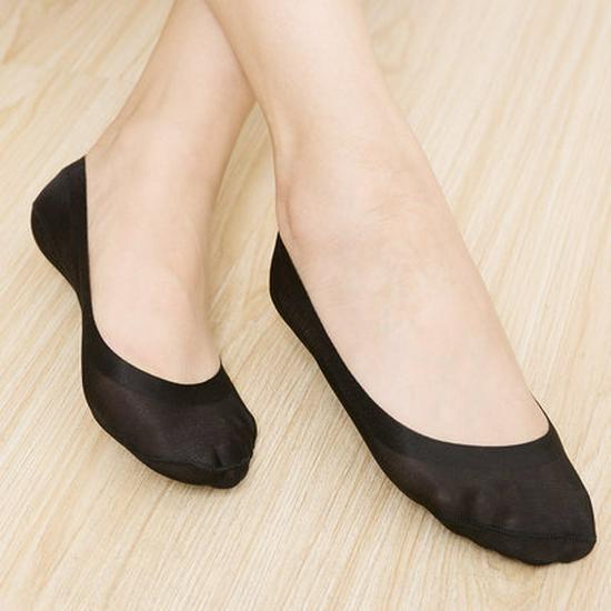 

Langsha Women s Ice Silk Non-Slip Low-Cut Invisible Socks One Size/Individual Packaging