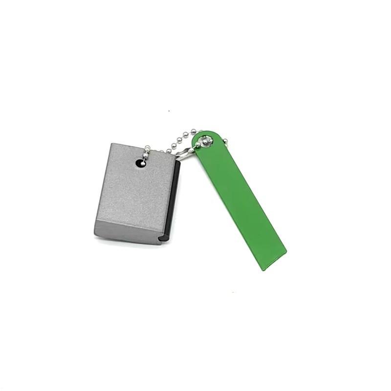 Magnesium Flint Survival Tool: Waterproof, Multi-functional, Essential for Outdoor Adventures