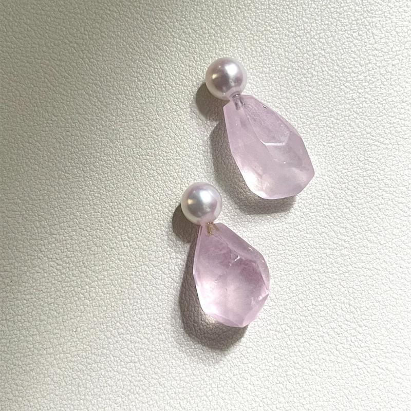 

Hot Selling Ice Transparent Imitation Pearl Pink Crystal Earrings New Style Light and Niche Earrings for Women розовый